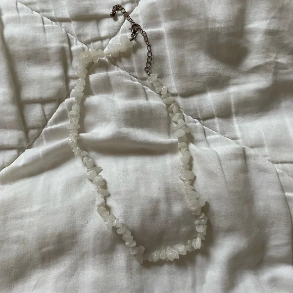 White Quartz Necklace - Picture 1 of 2